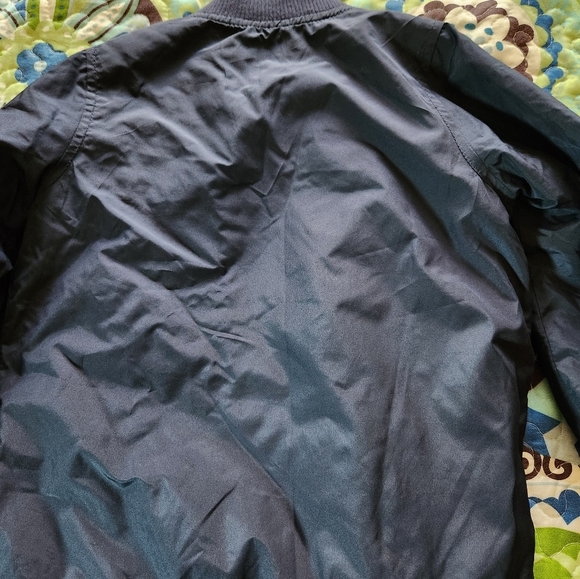 Boys old navy jacket - Picture 6 of 6